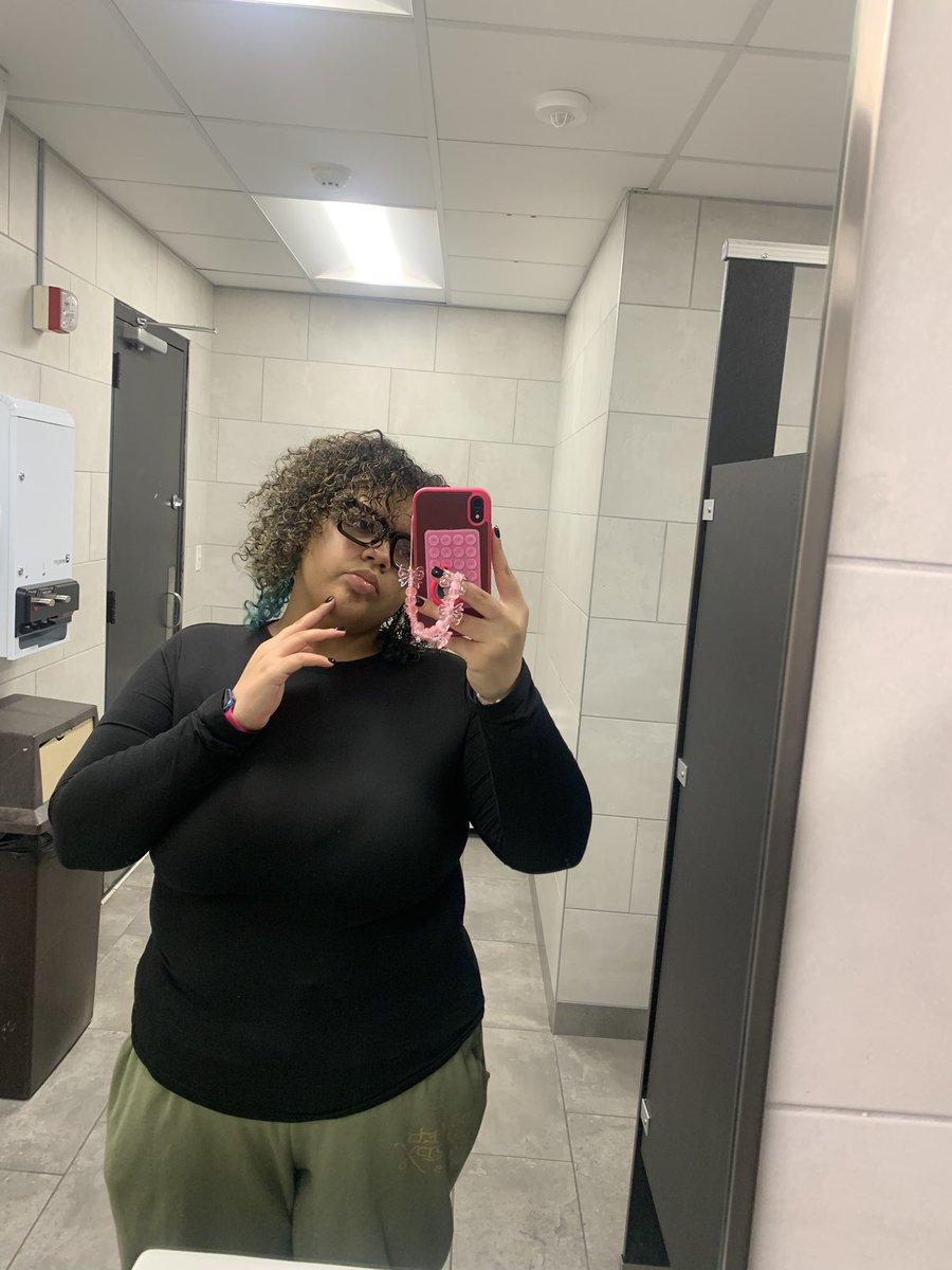 adot2fyne's tweet photo. y’all miss me me ?? #newjersey https://t.co/B6NoZG2zX7
