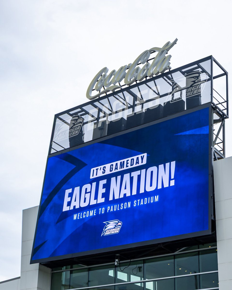 GSAthletics_FB's tweet photo. Paulson awaits. 

#HailSouthern https://t.co/Tn6E20zw6b
