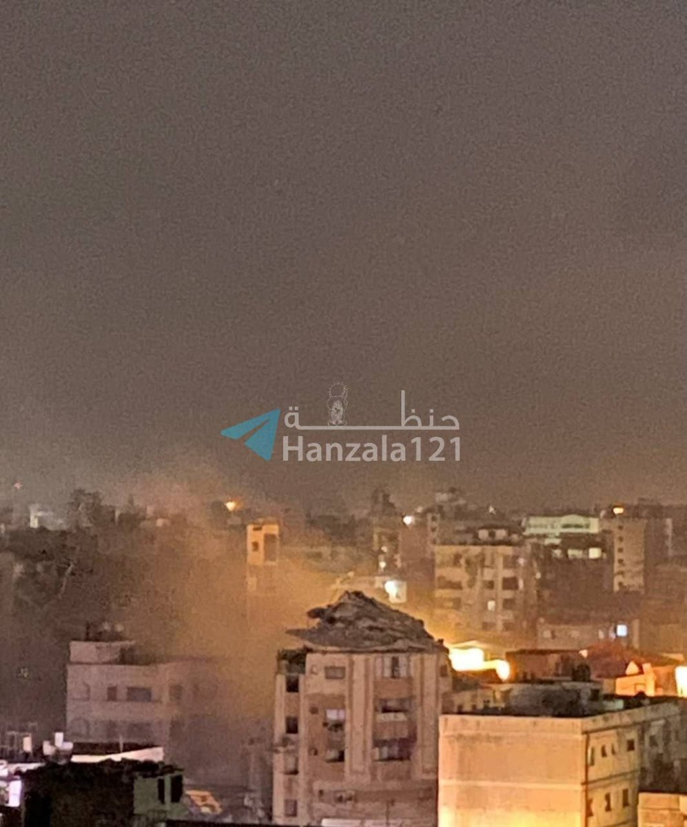 Hanzpal2's tweet photo. قصف عدة منازل في قطاع غزة خلال ساعات اليوم.

كان آخرها قصف منزل غرب مدينة غزة قبل قليل https://t.co/XiXhibEWgx