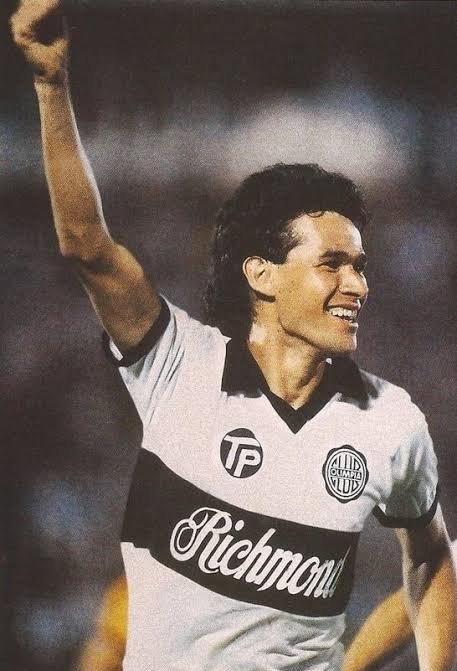 VelazquezErwin's tweet photo. El probable 11 de #Olimpia dirigido por Luis Cubilla para la gran final: 

Éver Hugo Almeida

Juan Zacarías Ramírez
Remigio Fernández
Mario César Ramírez
Silvio Suárez

Fermín Balbuena
Adolfo Jara Heyn
Jorge Guasch
Luis Alberto Monzón

Adriano Samaniego 
Raúl Vicente Amarilla https://t.co/MoW8je7O2Y