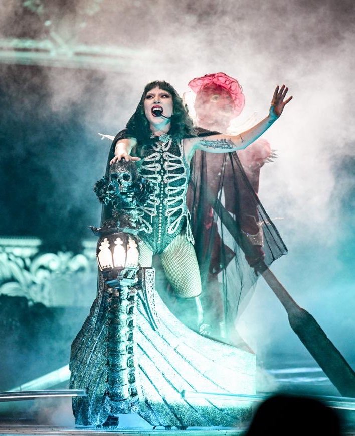 infogagabr's tweet photo. 🚨MEU DEUS! Segundo Michael Dameski, bailarino de Lady Gaga, o filme da “The MAYHEM Ball Tour” será lançado nos cinemas.

Fontes da mídia americana já haviam revelado que Gaga está focada na finalização da edição do filme enquanto se dedica à sua primeira filha, Rose Bean. https://t.co/QQmtiC21ic
