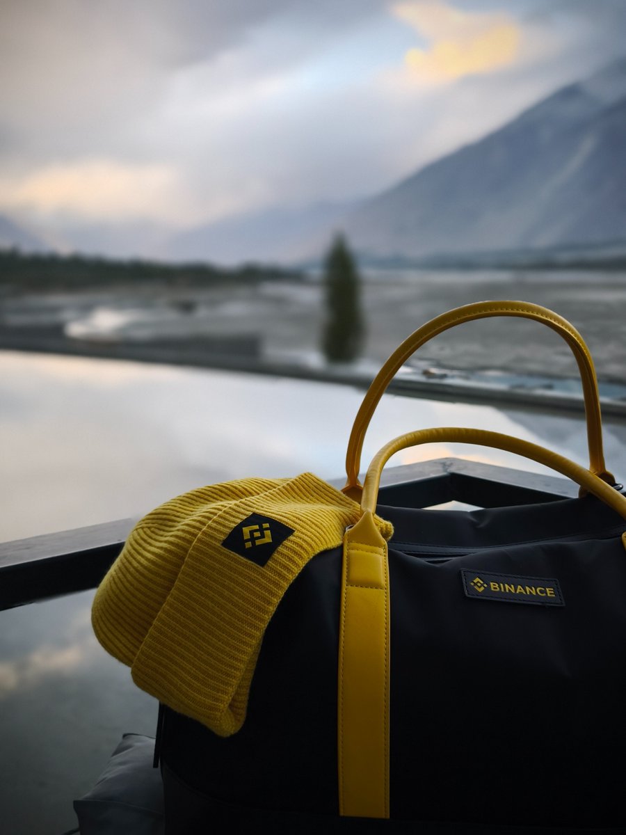 binance's tweet photo. the view is nice, but have you seen the fit? https://t.co/GJyEmhfhMB