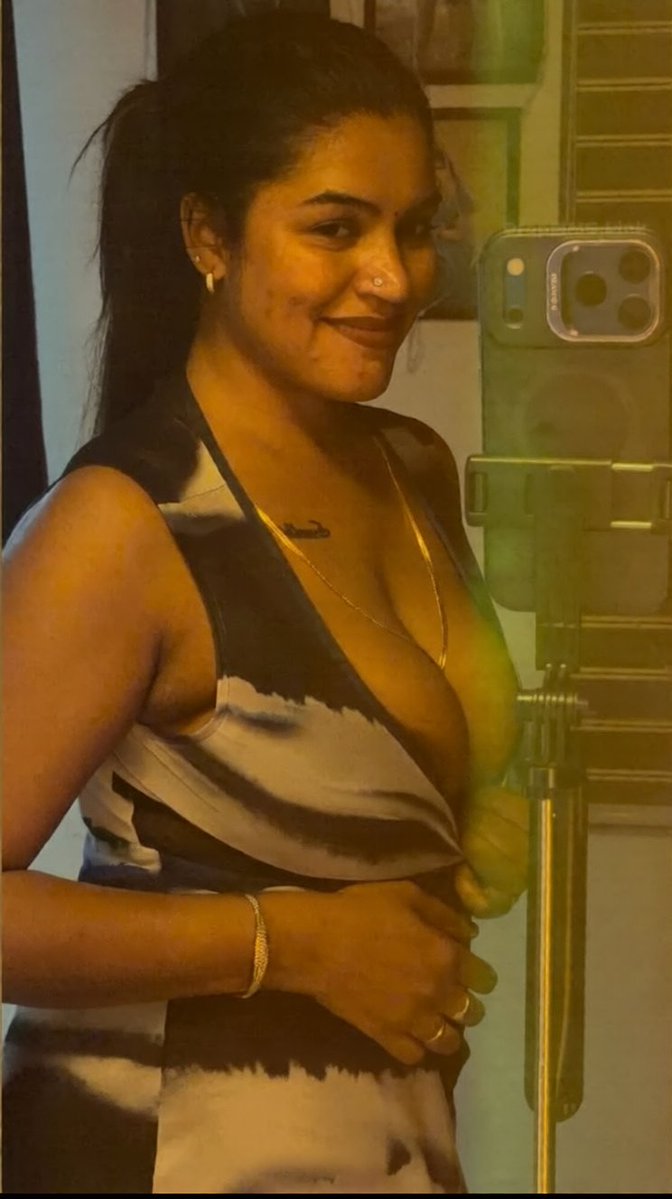 karutha_kunju's tweet photo. #reshmarechu 🥵🫦🤤😋 https://t.co/JBfTRELKEx