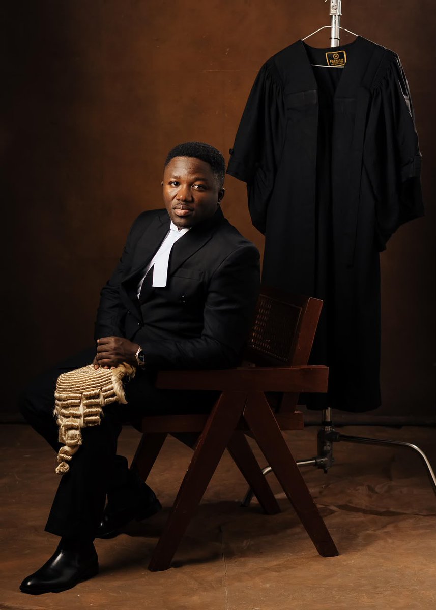 Adisadel13's tweet photo. Our school lawyer is now officially called to the Bar ⚖️ 💼. Congratulations Harry @niiballard 

#CalledToTheBar #Lawyer #NewBeginnings #Santa13 #Adisco https://t.co/ugyRA2RhwN