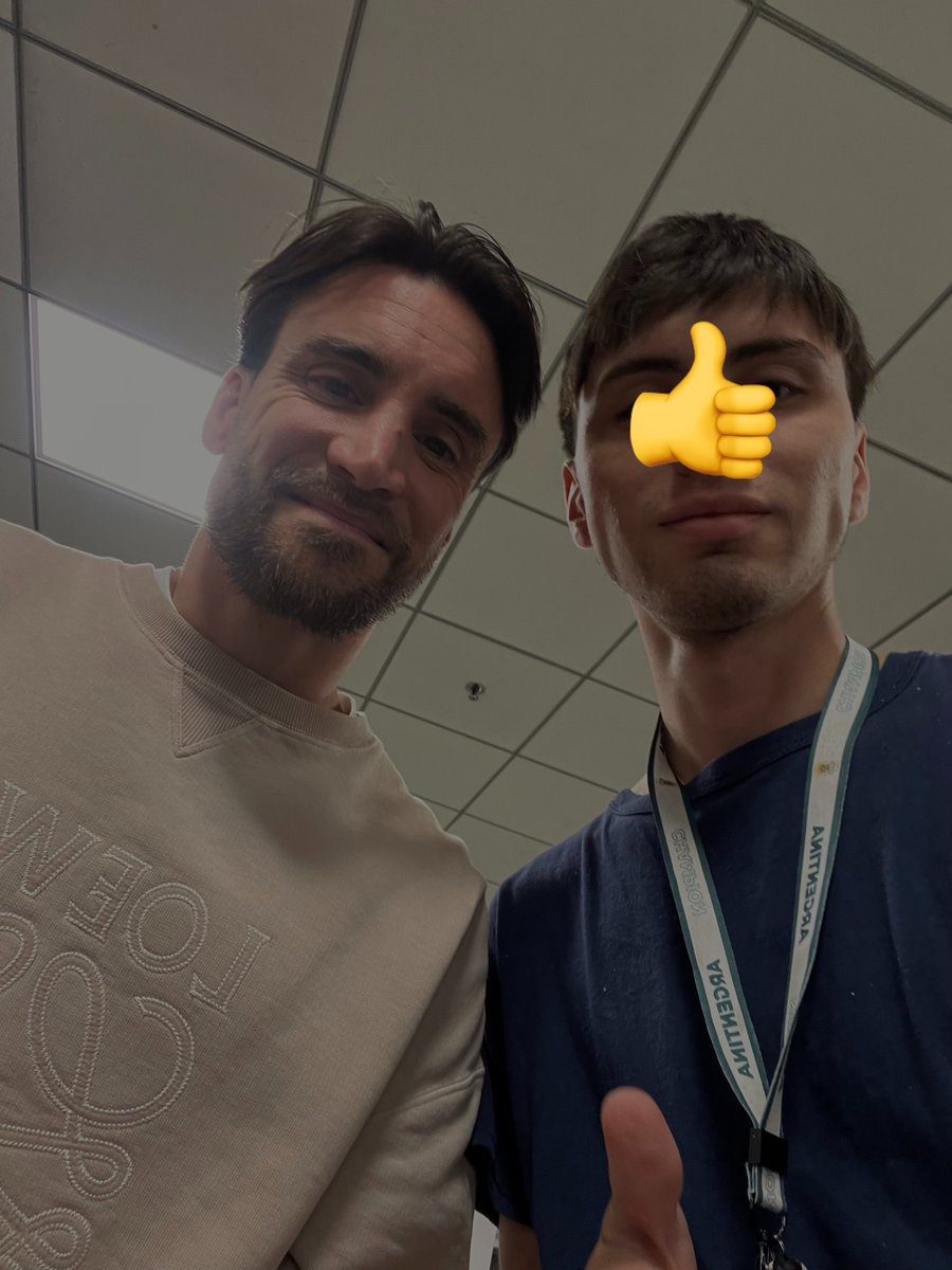 dylanxeneizeee's tweet photo. el mejor 3 de la historia de la selección gracias por salir a pegarle al hijo d
mil puta de tapia https://t.co/qgKoSsH8HE