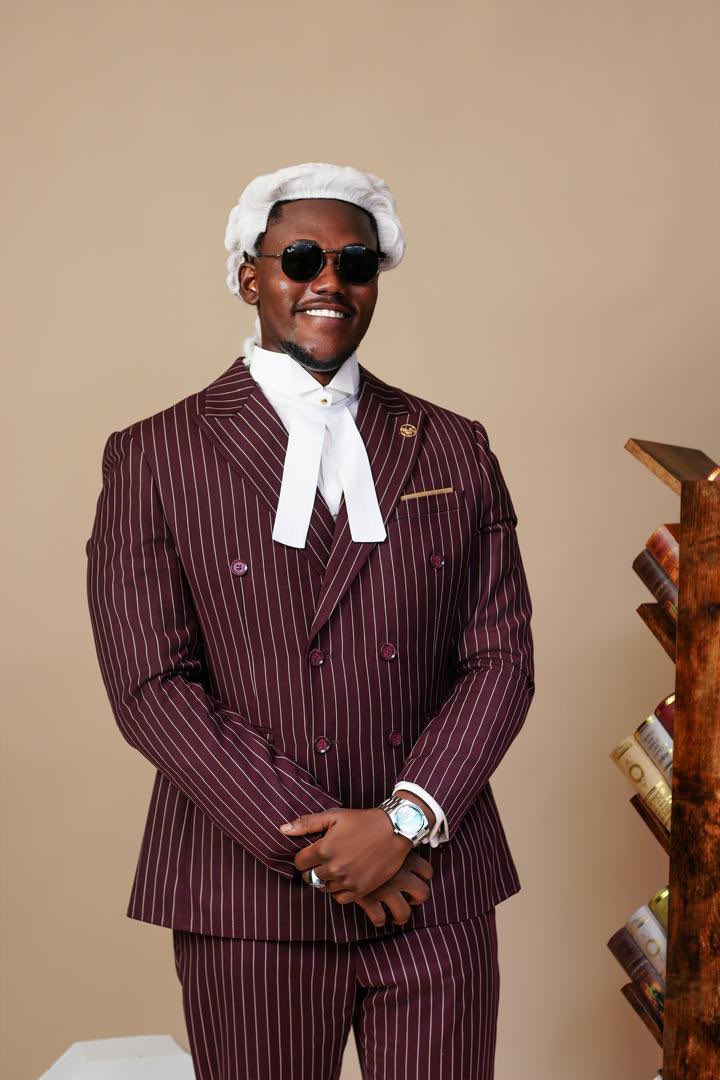 adiscolive18's tweet photo. Congratulations to our very own Obrempong Mensah Bofah on being Called to the Bar!
Another brilliant Santaclausian making his mark. We celebrate this remarkable milestone and wish you great success in your legal career! #santaclausian #santa18 #adisadelcollege #adisadelcollege https://t.co/DjnX8An5Uv