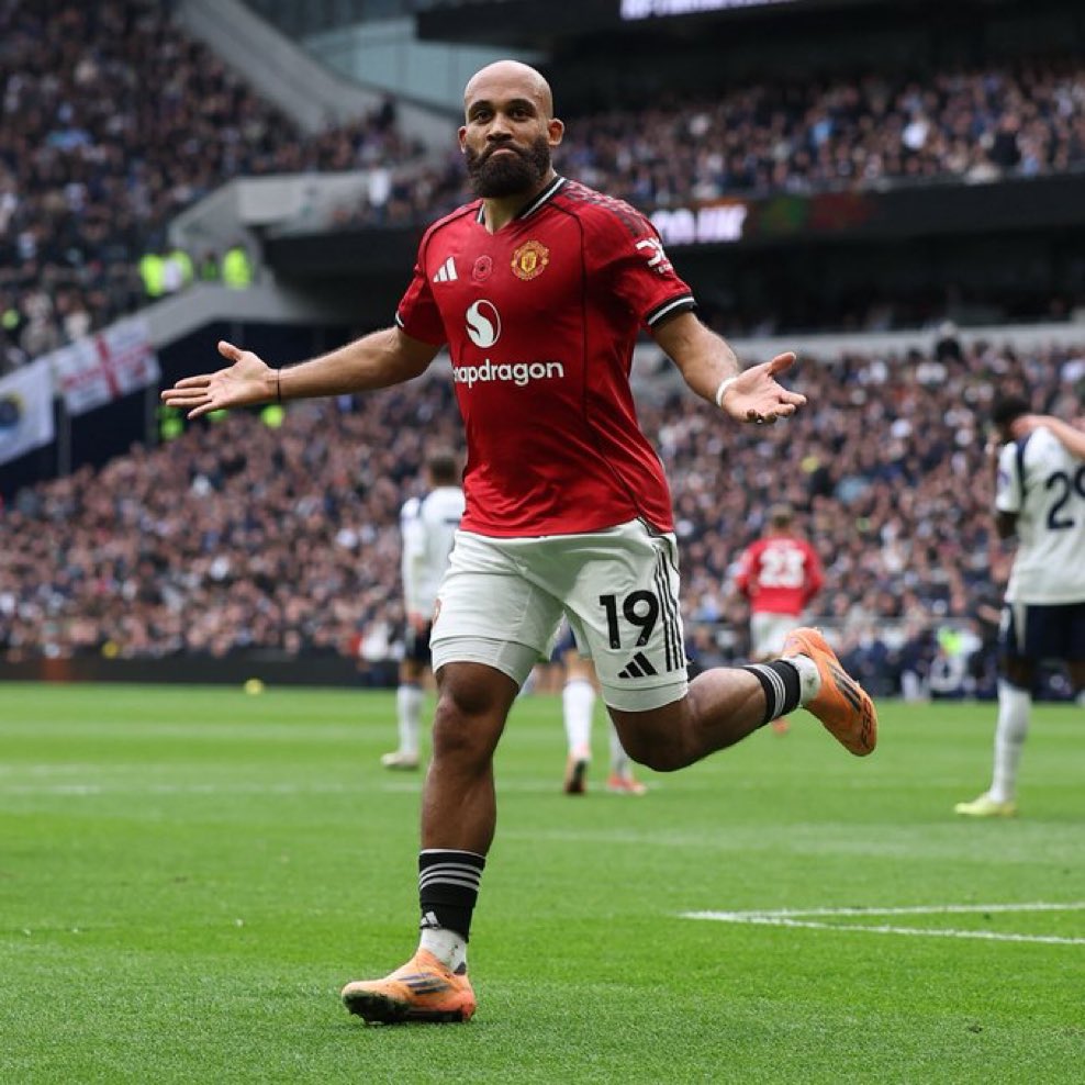 MarkoTHFC's tweet photo. Manchester United 1-0 Tottenham 

Bryan Mbuemo 🇨🇲 

We’re not losing this because of anything the defence had done, just to be clear. The attack has lost us this game by not scoring. https://t.co/ExnVUlU9fk