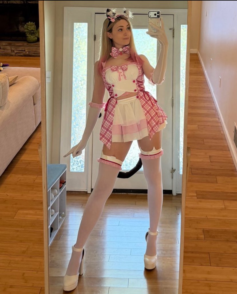 mitchellalterr's tweet photo. Repost if you love trans 🏳️‍⚧️ women
#trans #transgender #old #oldschool #canada #usa #germany https://t.co/3YCPD7W06g