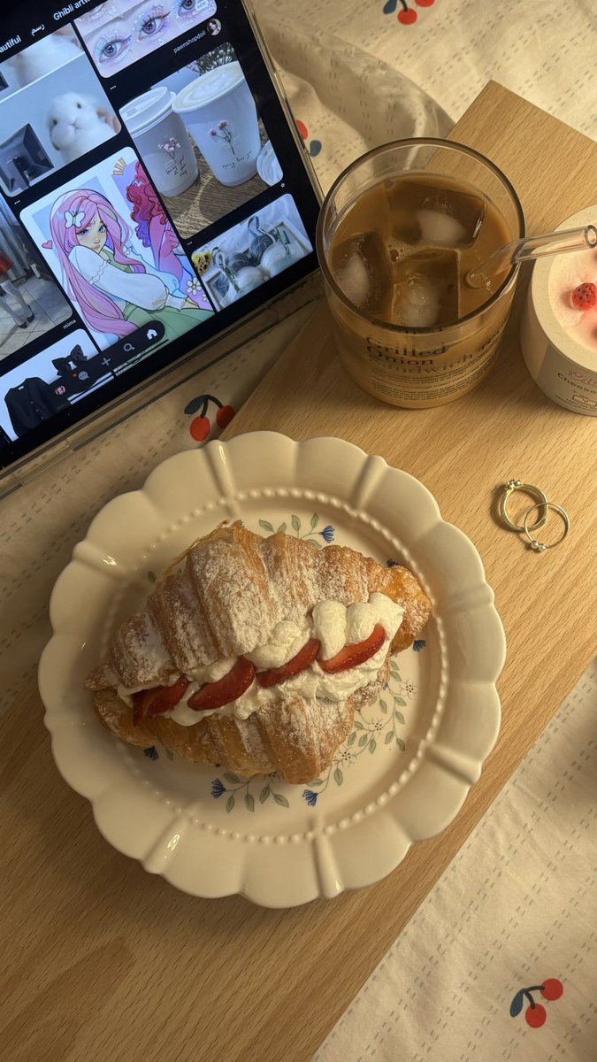 MissCoco682's tweet photo. 🥐🍓✨ https://t.co/qhYyynRwK5