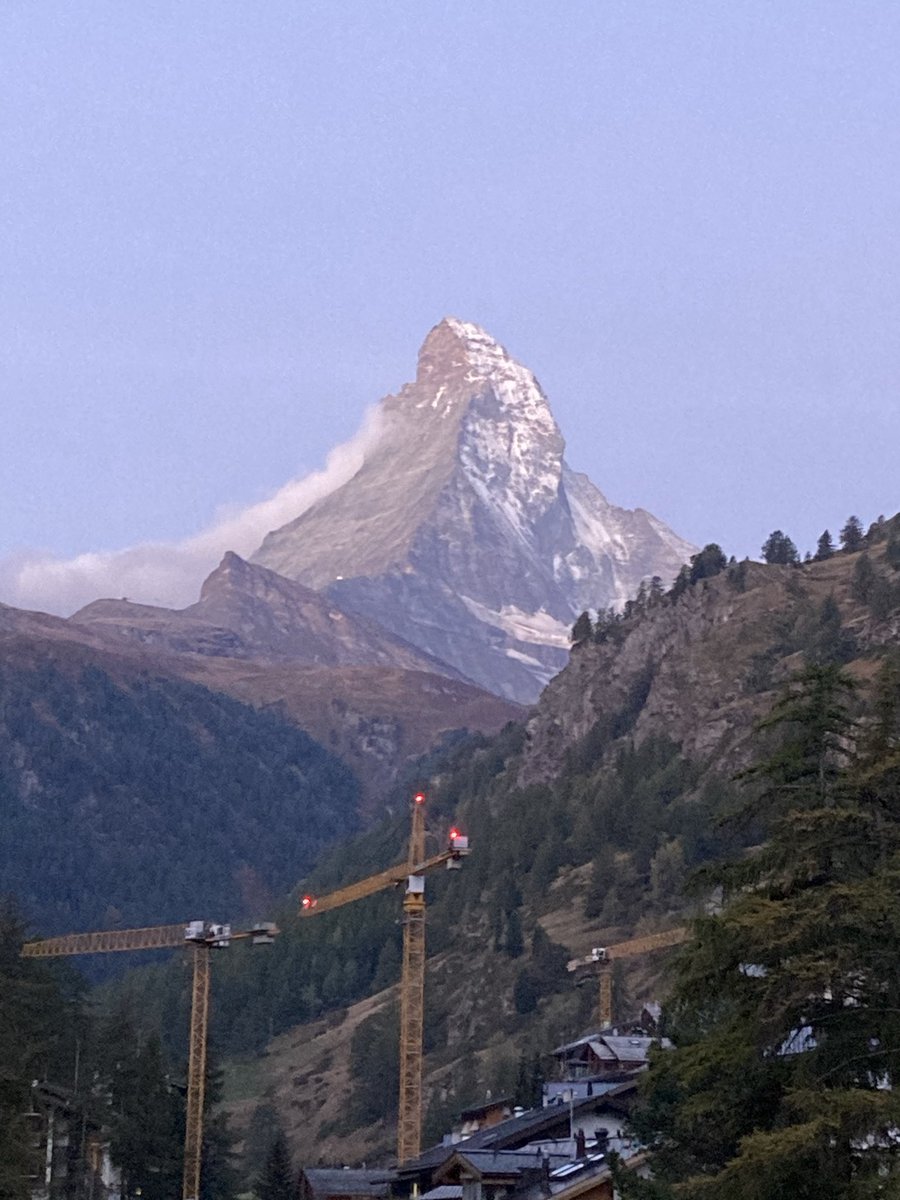 yamano_k_anata's tweet photo. 朝焼けマッターホルン⛰️
#Zermatt
#Matterhorn https://t.co/52nQlgsdvF
