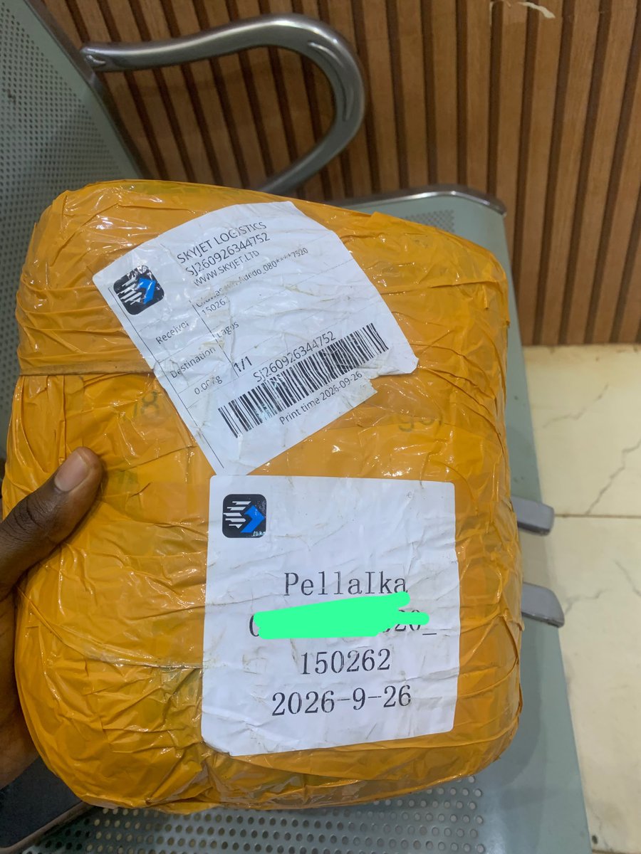 pella_ika_'s tweet photo. Picked up my order this afternoon. Got to Nigeria last week, just had the time to pick up today.

I’m super satisfied with this one… My best 1688 purchase so far. 

I will make a video about everything I did from sourcing for the goods to picking it up. https://t.co/DR9Av8HdjE