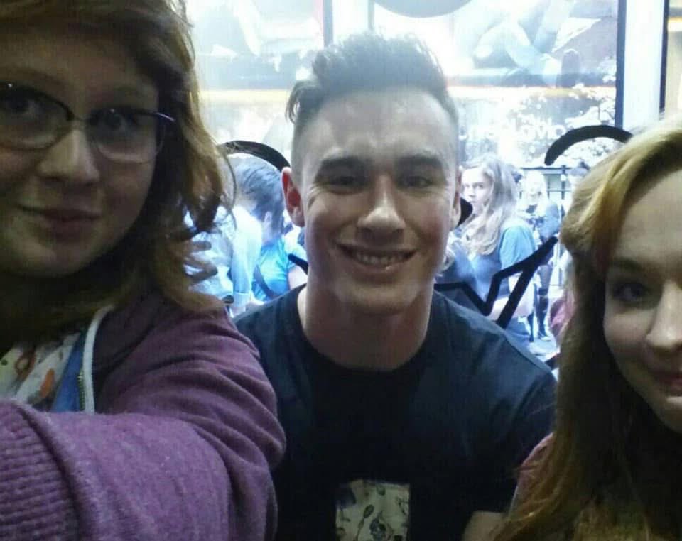 teirrahfilma's tweet photo. @DONBROCO @RobDamiani - can we recreate these when ur in Folkestone please? (Thank fuck both of us have better hair now?) https://t.co/X524G4BgIk