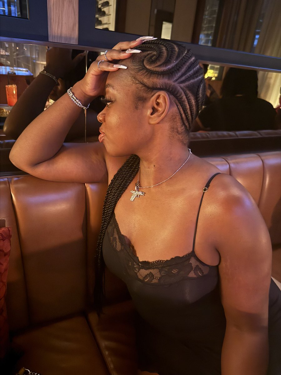Badshortyjess's tweet photo. 🖤✨ https://t.co/LepgFJmGnL