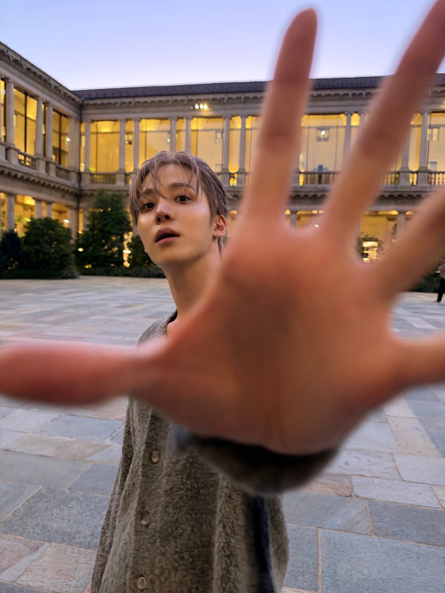 1chigo_pink's tweet photo. 자기 손에서 자기가 나가는 배사 아 진짜 귀엽넼 https://t.co/UpRaFbvt9x