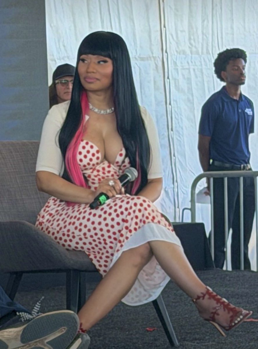 MajestyBarbie10's tweet photo. 2010.                                      2026. https://t.co/QwE1EBkTPf