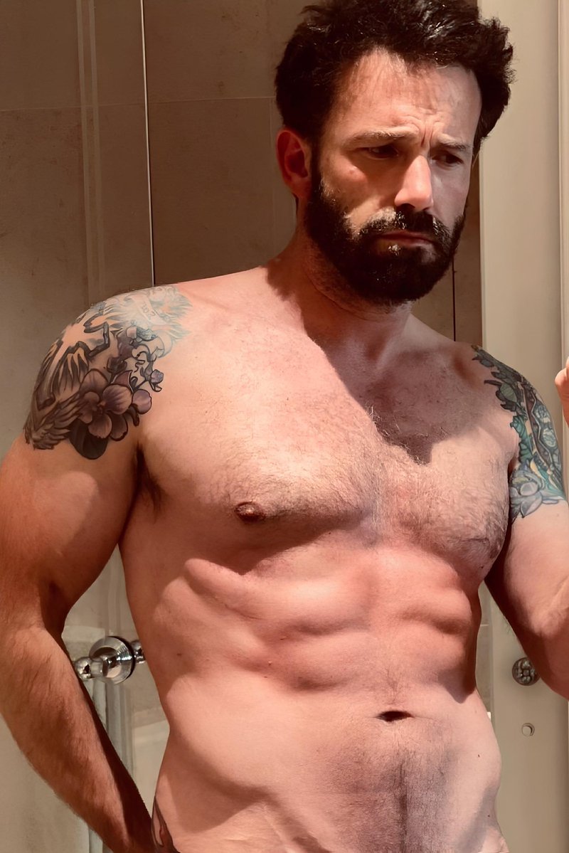 BSTOFBENAFFLECK's tweet photo. https://t.co/qM1n1wsfjD