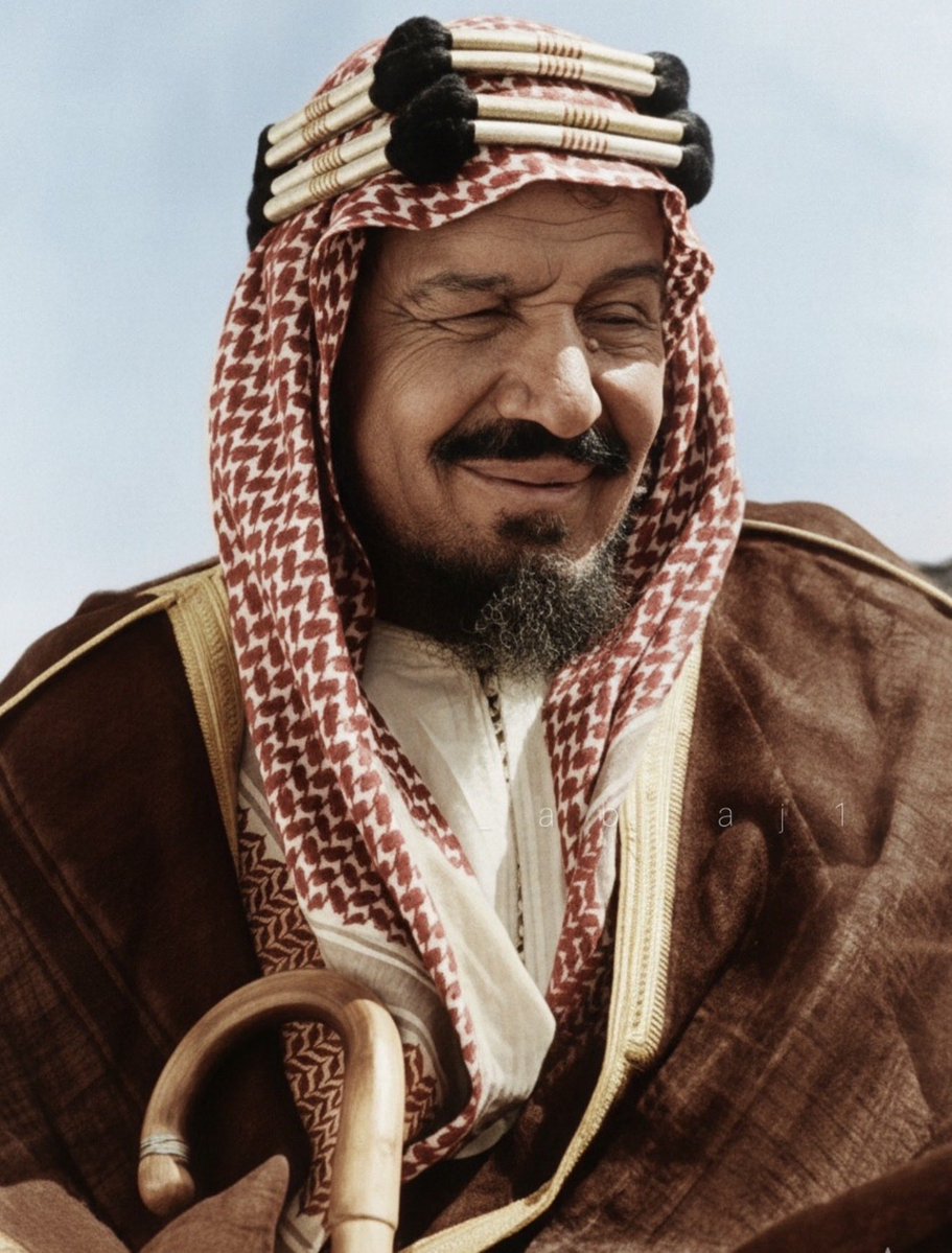 SenseiFund's tweet photo. حكمة الملك عبدالعزيز آل سعود رحمة الله 🇸🇦👑

إني جعلت سنتي ومبدأي ألا أبدأ أحداً بالعدوان
بل أصبر عليه وأطيل الصبر على من بدأني بالعداء 

وأدفع بالحسنى ما وجدت لها مكانا
وأتمادى بالصبر حتى يرميني البعيد والقريب بالجبن والضعف

حتى إذا لم يبق للصبر مكاناً 
ضربت ضربتي ، فكانت القاضية