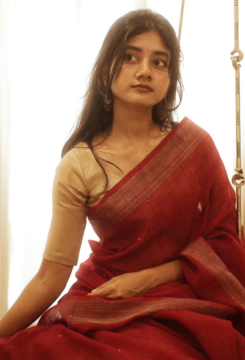 HornyTsubasa's tweet photo. Underrated Insta mundaigal - Lavanya 

How can you not devour this slim bitch 😘😘😘🔥🔥🔥 https://t.co/xfba9Zz3Oc