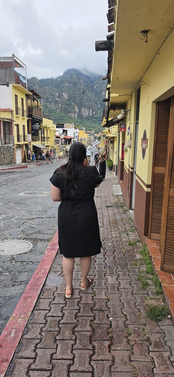 B_and_W_HyB_SW's tweet photo. No fue Acapulco, fue tepoztlan, alguna pareja o chica sola que guste conversar, buscamos ver y ser vistos y una chica sola que la inice https://t.co/YcFHZERAbD