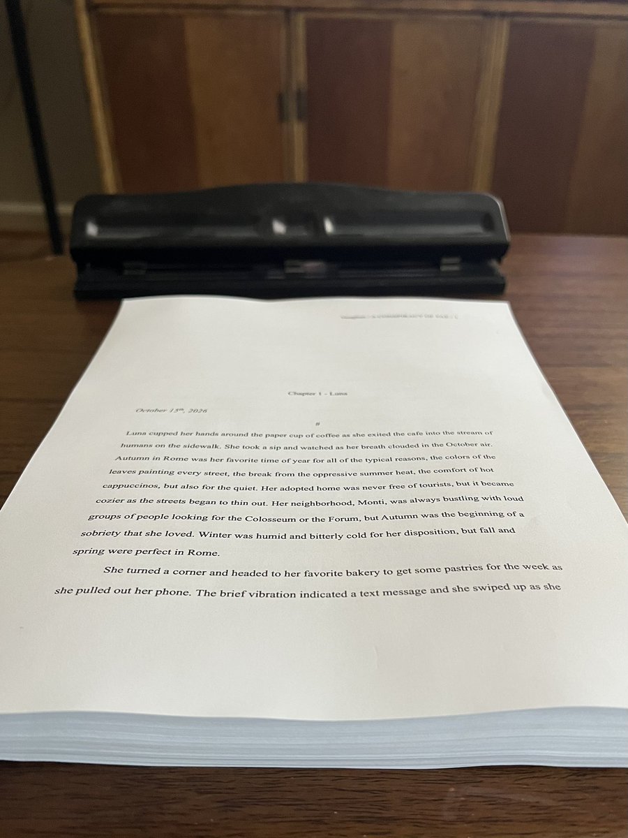 WritewCassandra's tweet photo. I have a manuscript! It's my zero draft, but it's real! #writingmilestone #zerodraft #writing https://t.co/9nlkd3ezHj