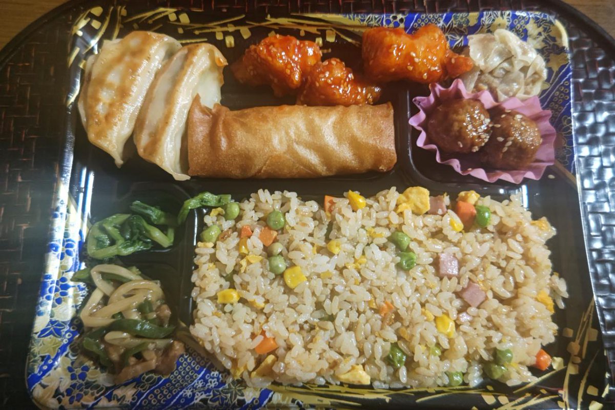 mitarodanijoni's tweet photo. １０月１１日の朝の体重81.2kg
前日の食べ物　卵かけご飯、中華ミックス焼き弁当、まぐろのたたき https://t.co/GOhtIYQMNz