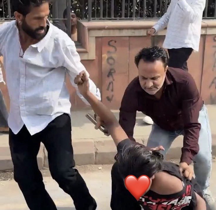 MahendraMaxim's tweet photo. @IndiaUNGeneva How the hell manhandling women this way is "reasonable" ?

Have some shame!

Present regime is a shameful blot on rich Indian democracy which we are not longer! https://t.co/oluYIi5UBU