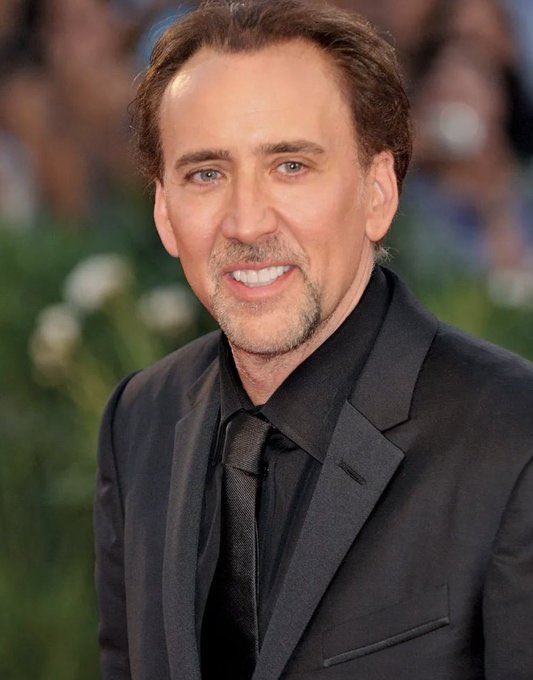 miguelaraizac's tweet photo. Nicolas Cage dice que ya no va a trabajar con Amazon en el futuro por la relación que tienen con OpenAI:

“Amazon es una empresa muy favorable a la IA, hasta el punto de haber invertido 50 mil millones de dólares en OpenAI. Yo no soy un actor favorable a la IA, así que… ¡saca tus propias conclusiones! No soy miembro de su club”.