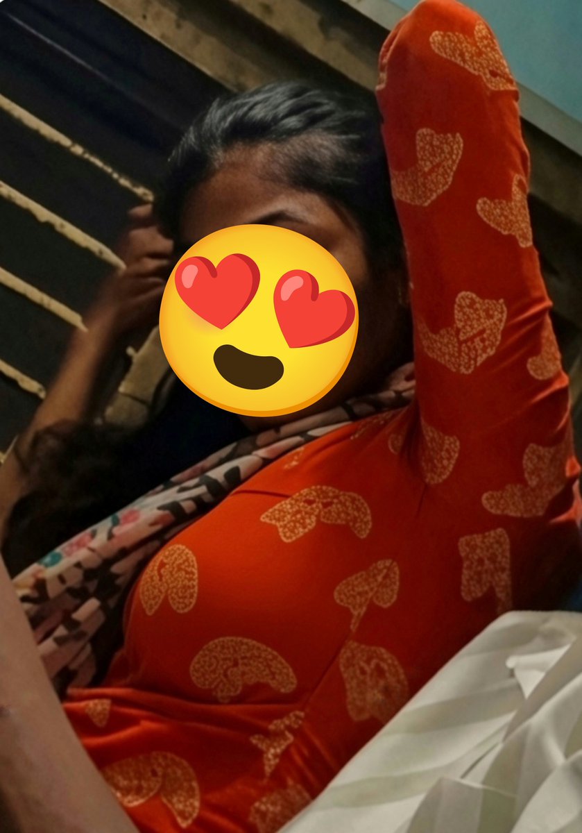 candidfreak1's tweet photo. Random ponnu 🥵 epd irruku mola 🍒 https://t.co/JO1MJQmImd