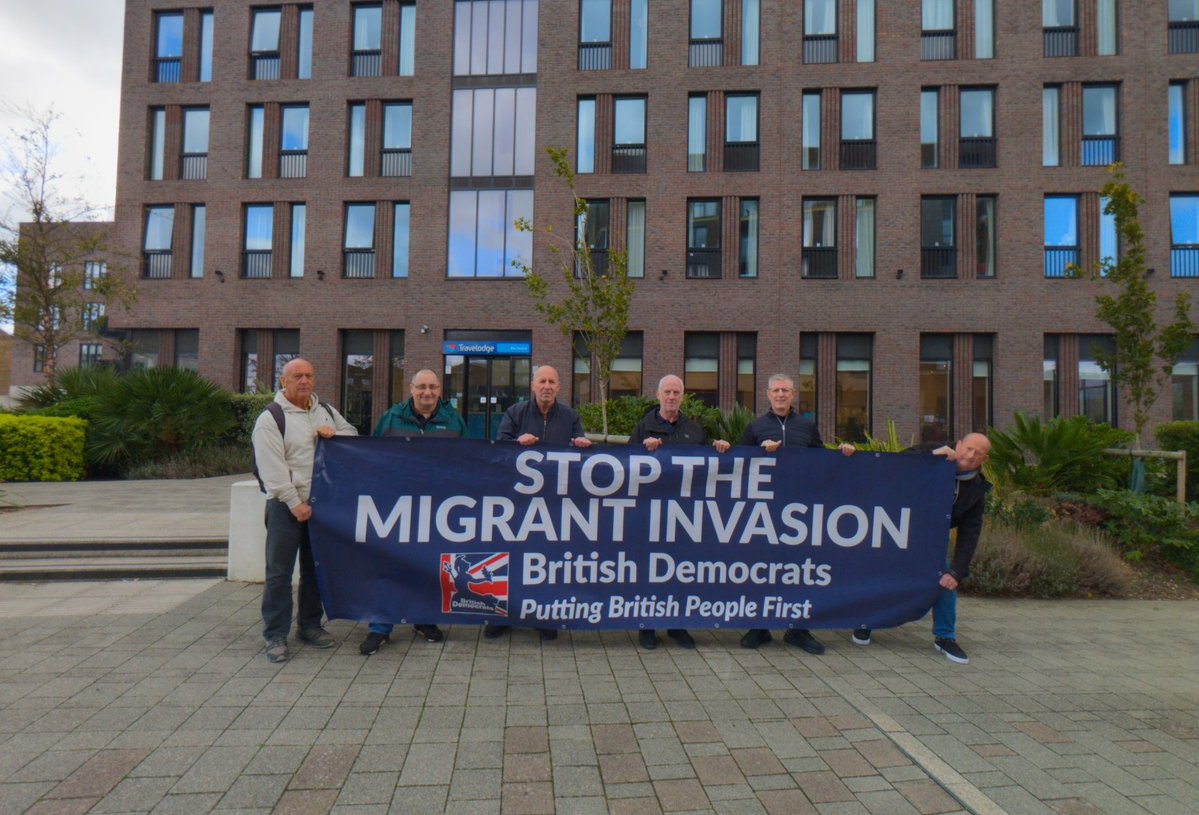 BritishDems's tweet photo. Rochester, Kent

Solid progress in Medway today! Our team was out delivering leaflets and canvassing door-to-door, speaking to residents about local issues and laying strong groundwork for the 2027 local elections. Unsurprisingly, the main concern among local people was immigration!