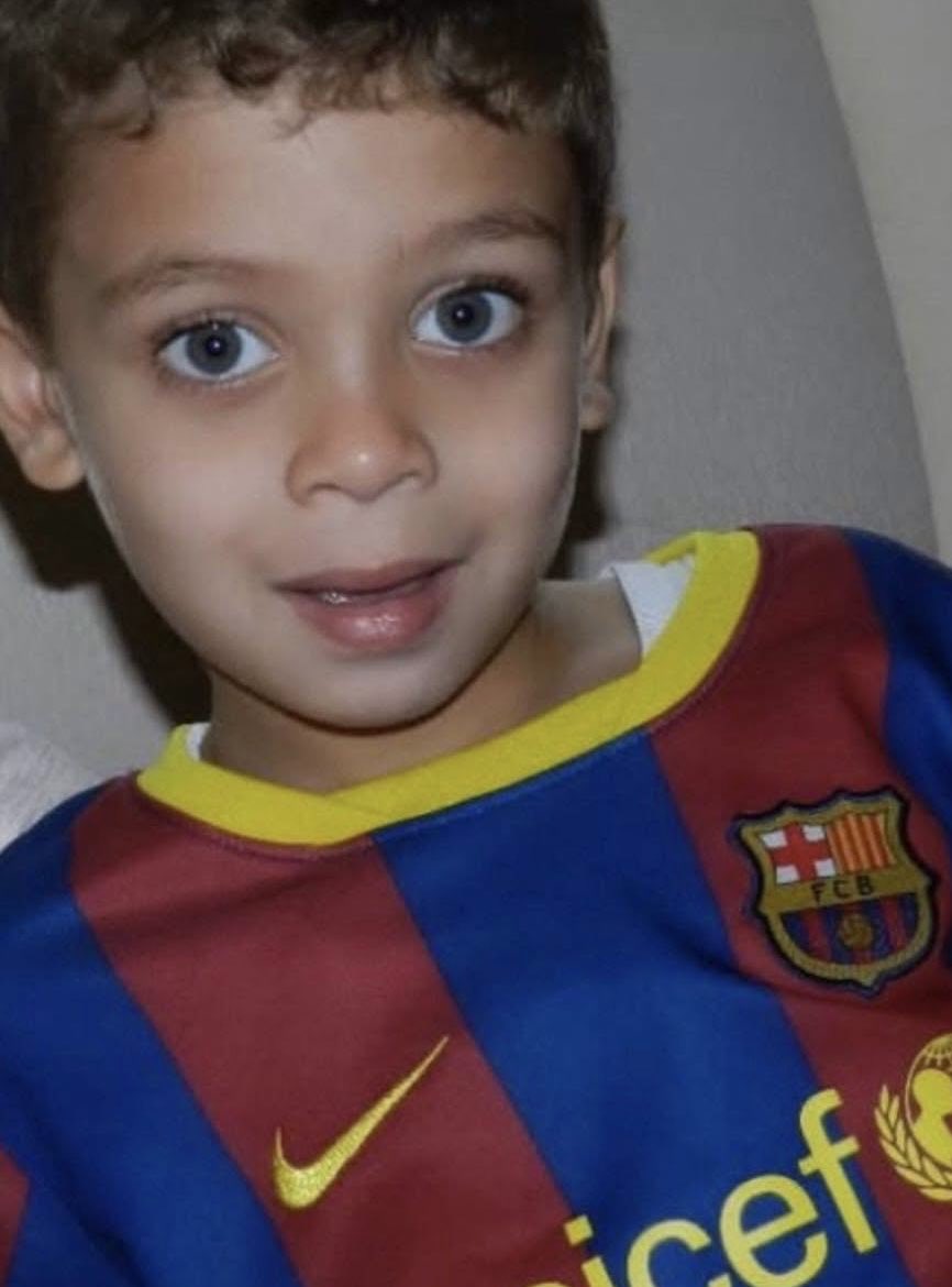Barca_Archive's tweet photo. Hamza Abdelkarim wearing Barcelona shirt, 2013. https://t.co/VDgEXhkJwF