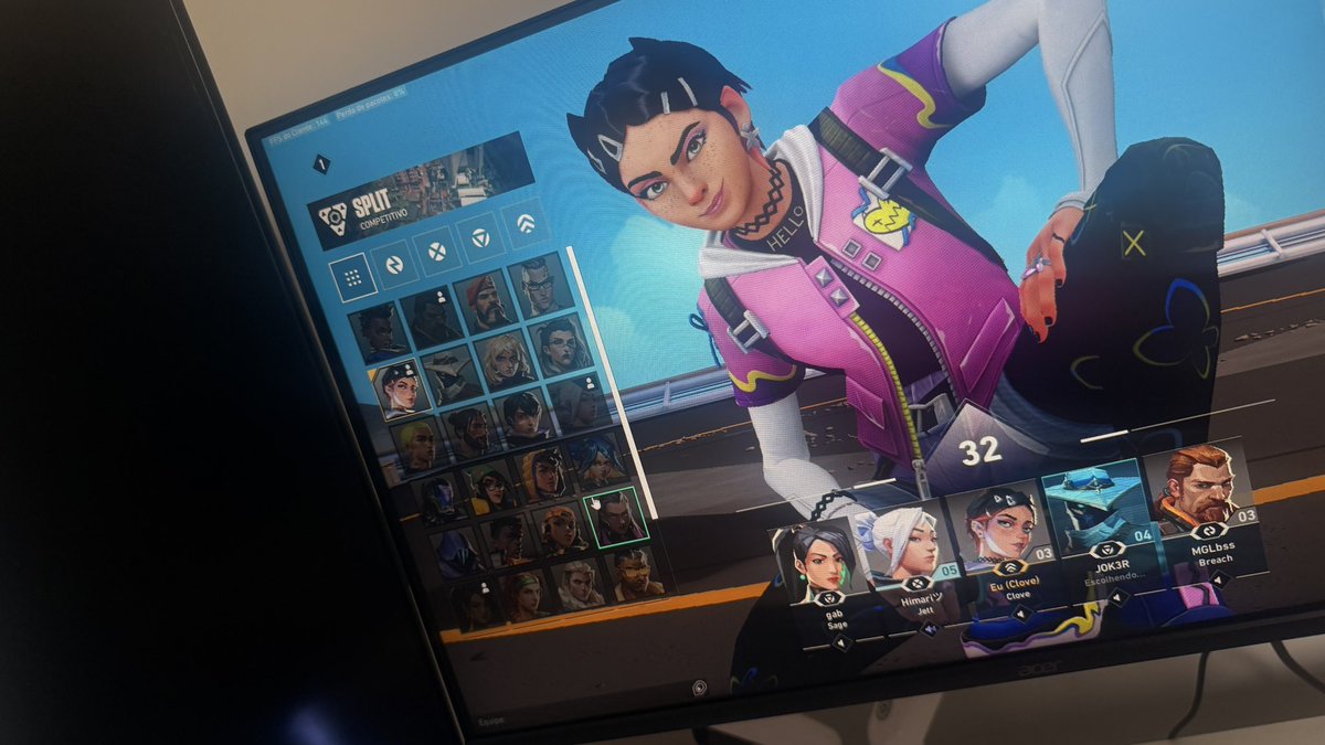vyvyaskov's tweet photo. 1° dia so com um monitor e eu to endoidando, isso n é vida nao https://t.co/3b8stvGe46