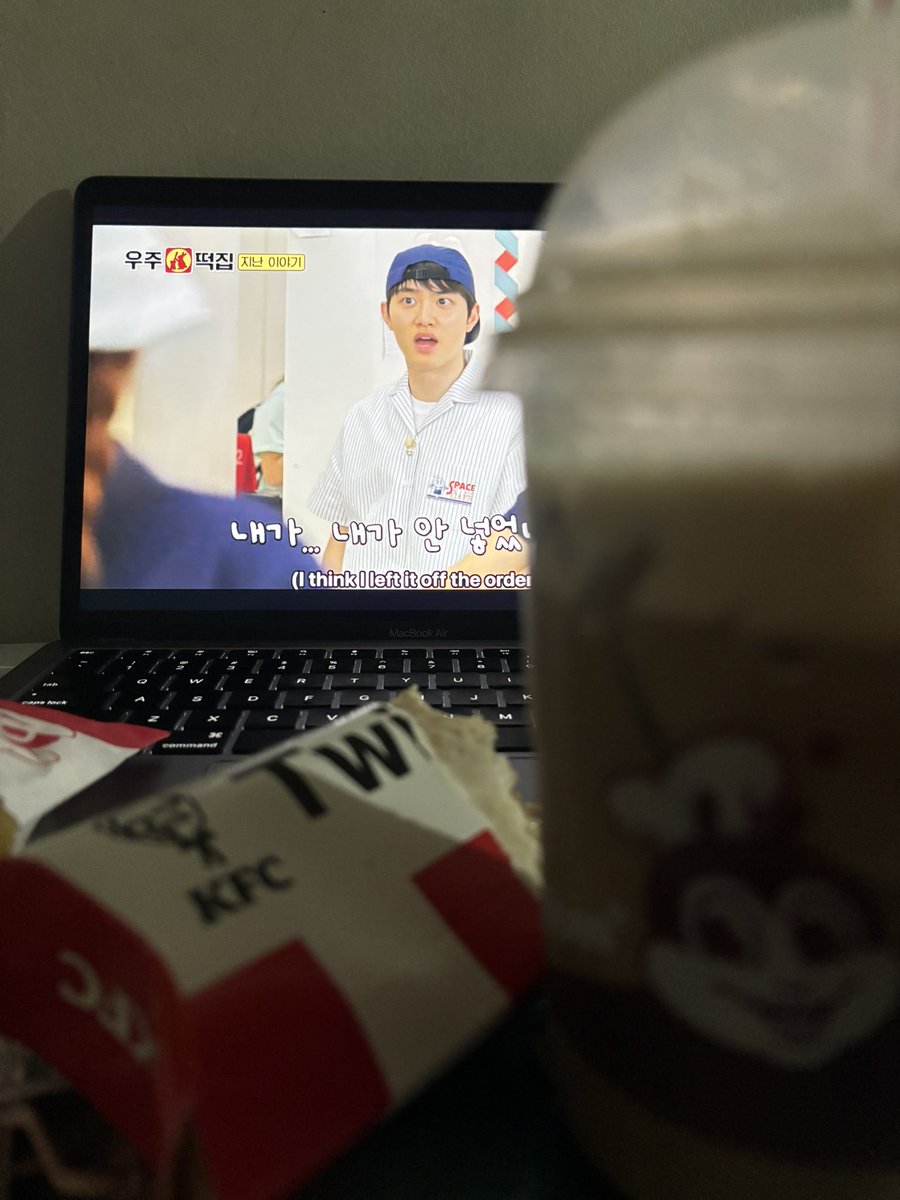 eyaaayiii's tweet photo. Pag manunuod ka talaga ng Space rice cake (or GBRP nila ni Kwangsoo) dapat may foodtrip ka eh or else magugutom ka galaga hahahahahaha https://t.co/8O28NYkYYa