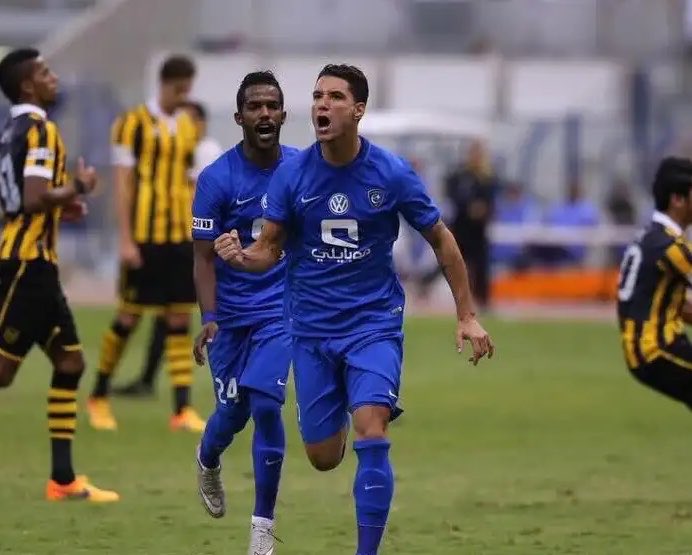 hfcley's tweet photo. الإتحاد؟ تخصص البرازليين 💙 https://t.co/dTxMzcbXOb