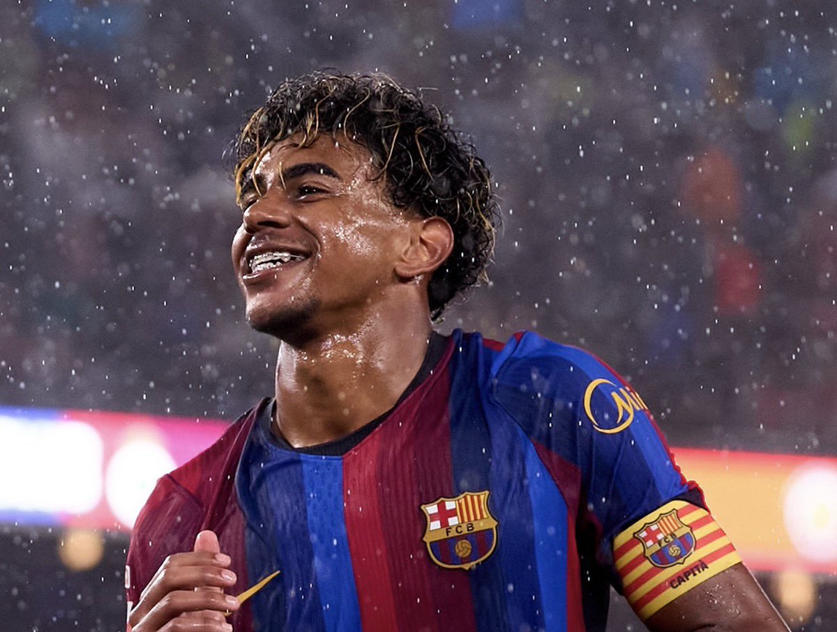 WisdomofBharat1's tweet photo. 🔵🔴 Assist for Lamine Yamal who reaches 20 G/A for club and country this season!

12 goals, 8 assists. https://t.co/I1JRtzkb17