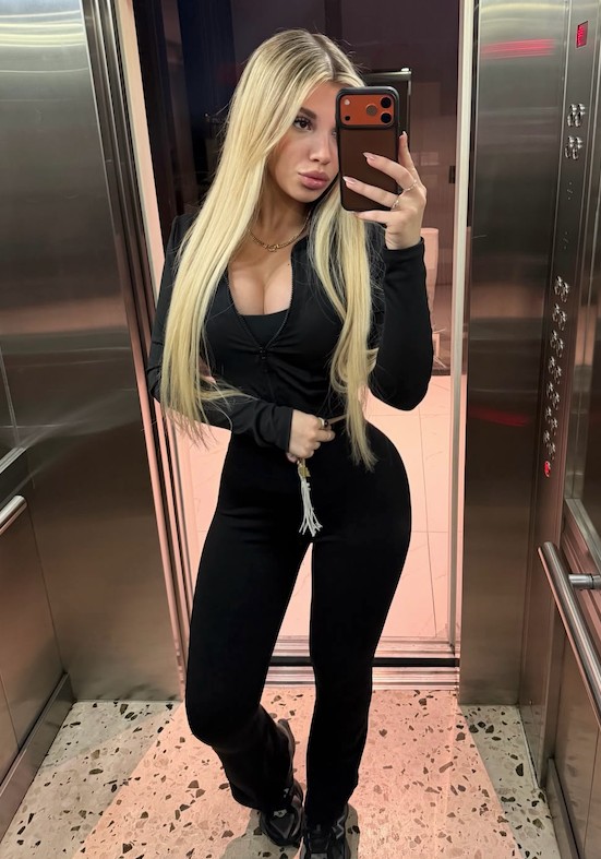haileyyqtee's tweet photo. same effort level back or its a no rn the right energy dont force https://t.co/EVGhm7GISi