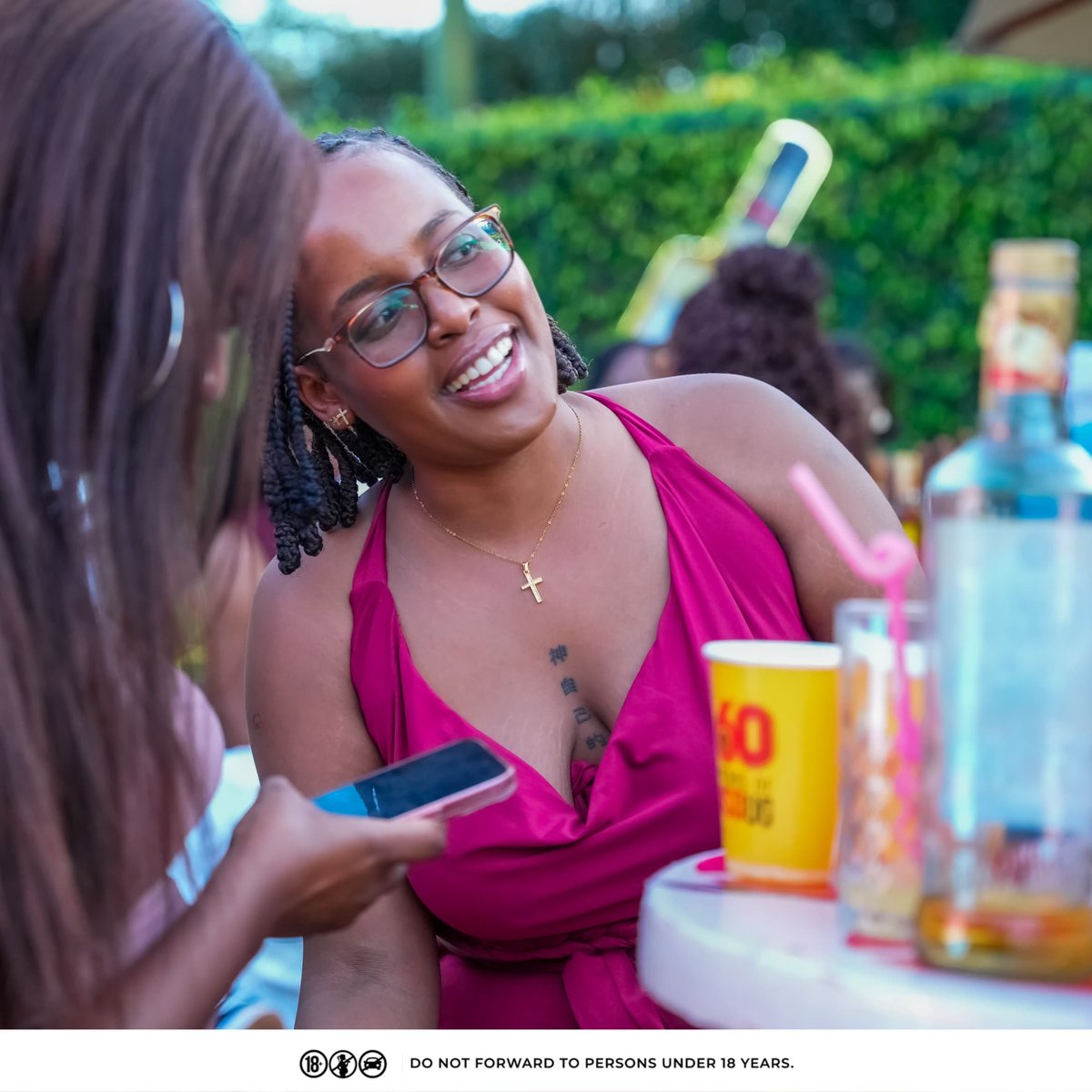 MBU's tweet photo. Just good people enjoying the moment 😎🥃
#SoUg #ZonkeAfrica| @UgandaWaragi https://t.co/sVH4vk2IhS
