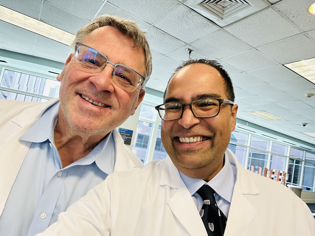 doctorpemm's tweet photo. 👉👉👉Wonderful to spend time with our great friend, colleague, mentor and top-notch researcher , world-renowned ID MD Prof Dimitrios Kontoyiannis before #FridayClinic at the intersection of #InfectiousDisease &amp; #Leukemia ! #OslerFriday #OslerTie #leusm #BPDCN #MPNSM #endcancer https://t.co/8vkBpKMnGD