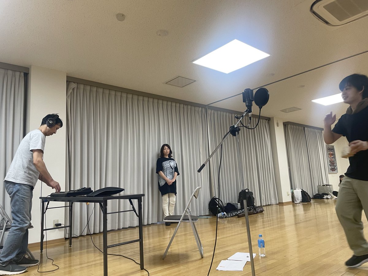 imagiIMAGI's tweet photo. 本日はレコーディングからスタート。いつもと違う緊張感がありましたが、そつなくこなす2人。
その後は、今回初の通し稽古。
いよいよ、本番まで後少し！こちらの方でもご予約受付ております！↓
https://t.co/rZ0UKFxNm7

#いまぎ #IMAGI #侍道殺陣塾 #滋賀の芝居 https://t.co/Tm1TNo2BlO