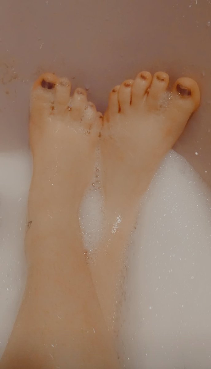 GODDESSLILdv's tweet photo. If your looking you owe me 

#goddess #goddessenery #feetqueen #footfetısh #footgoddess #pay #payme #piggy #findom #youoweme https://t.co/c5ONLqb1rt