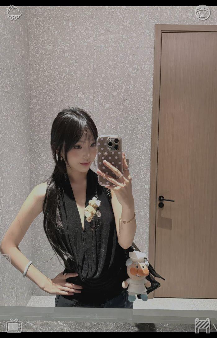 qwertyummi's tweet photo. 👠Plant kindness in every heart you meet.“That’s the spirit,” Clara says, grinning, “And if it doesn’t go well, you can come back here, and we’ll have more tea and cake, and we’ll laugh about it until it doesn’t hurt anymore. That’s what friends are for.” https://t.co/zkwd0QYPms