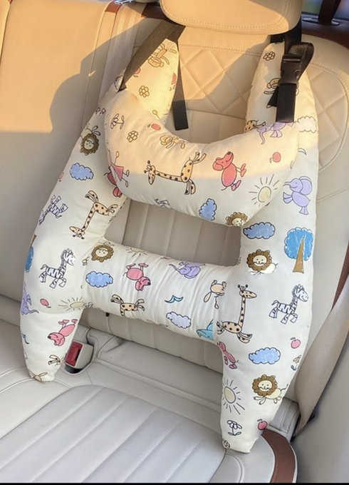 NaqqinaSA's tweet photo. كل ما نام طفلك بالسيارة، يصير راسه يميل مع كل لفة؟ 🥹🚗

تفاصيل صغيرة تصنع فرقًا في راحة السفر!

وسادة بتصميم لطيف لدعم الرأس والرقبة، قابلة للغسل وعملية للاستخدام المناسب ✨ https://t.co/c017RXbtWL