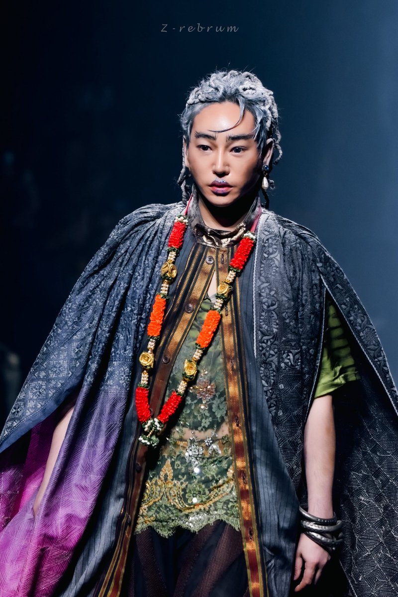 _zrebrum_'s tweet photo. On your (run)way 🤍🩵 

PECK BIFW26 SIAM PARAGON

#PalitbyZ  
#SiamParagonBIFW2026xPeck
#เป๊กผลิตโชค #peckpalit 
#peckpalitchoke #palitgallery
#NAGARA #BIFW2026 https://t.co/7WJDS2w0N4