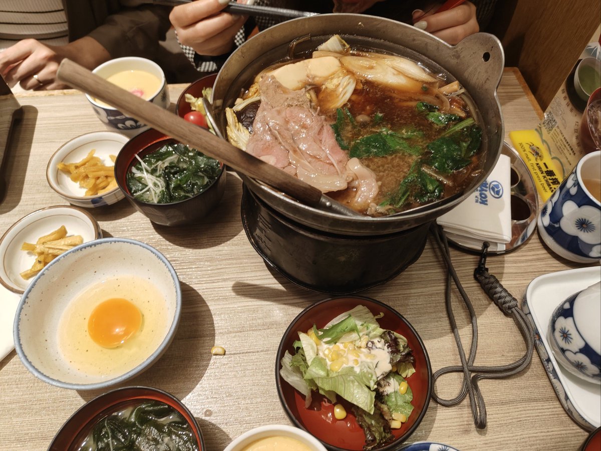 hyezzeee's tweet photo. 旨いスープで焼き物をたっぷり味わった、陶磁器の器で食べる授業、今日も最高だ！， https://t.co/wKvTjQJpyX