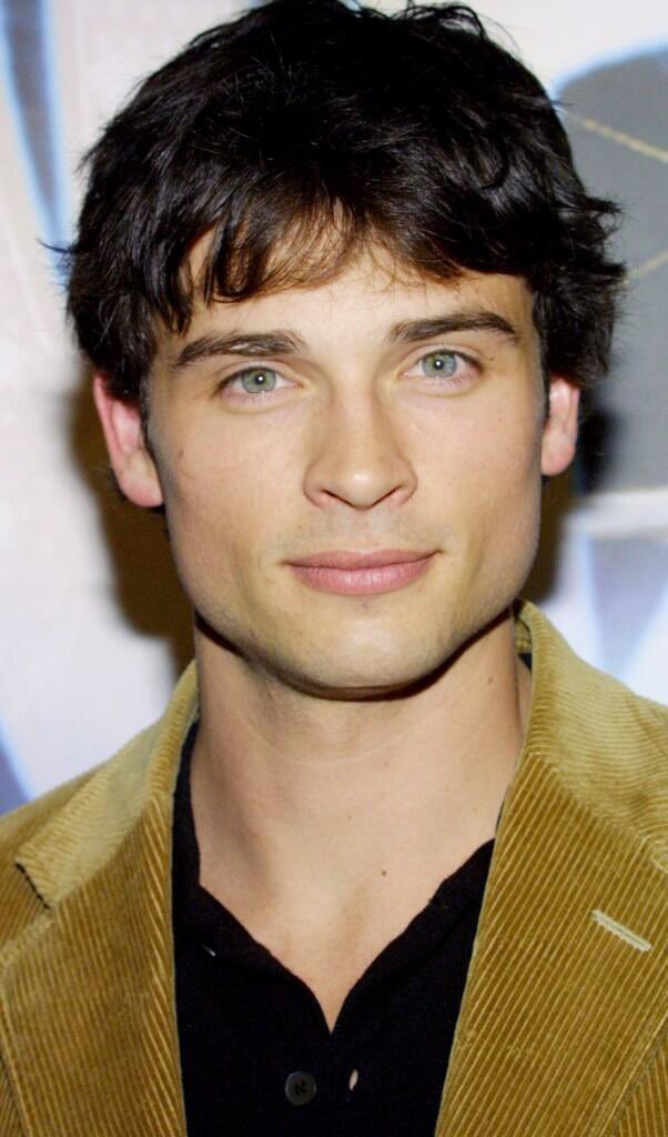 popbuzzz_'s tweet photo. Tom Welling during Smallville days. https://t.co/K9aPhQ7ArA