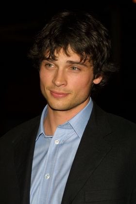popbuzzz_'s tweet photo. Tom Welling during Smallville days. https://t.co/K9aPhQ7ArA
