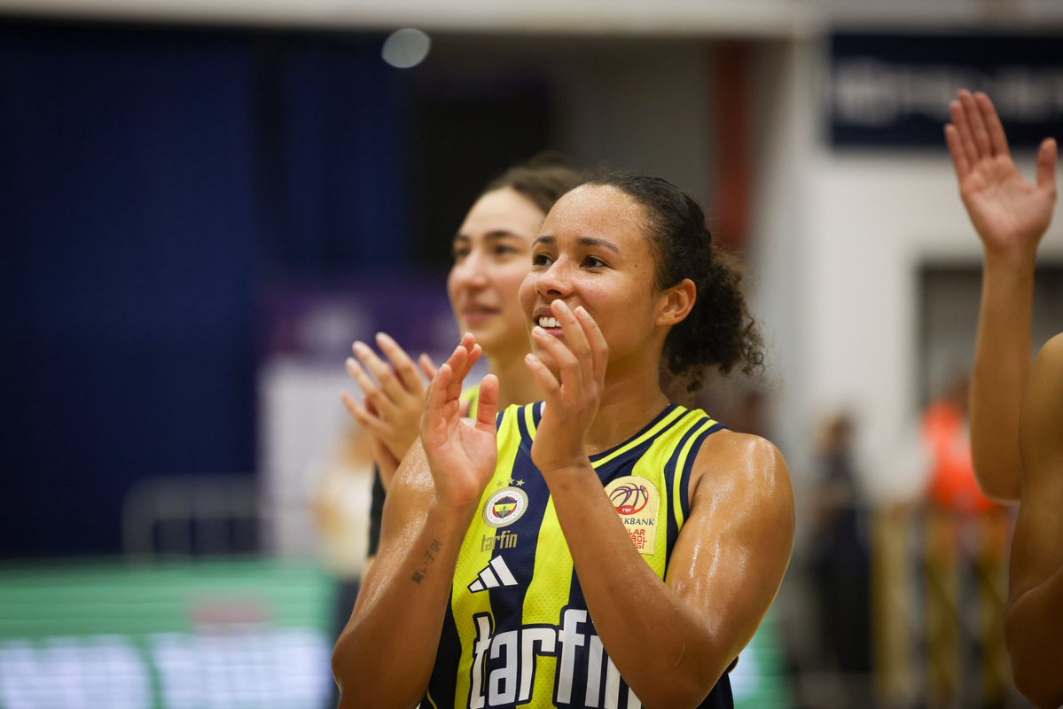 fbkadinbasket's tweet photo. Look like an angel, God bless, mashallah 🤌🧿

#PotanınKraliçeleri https://t.co/Ch4Tr6QQdO