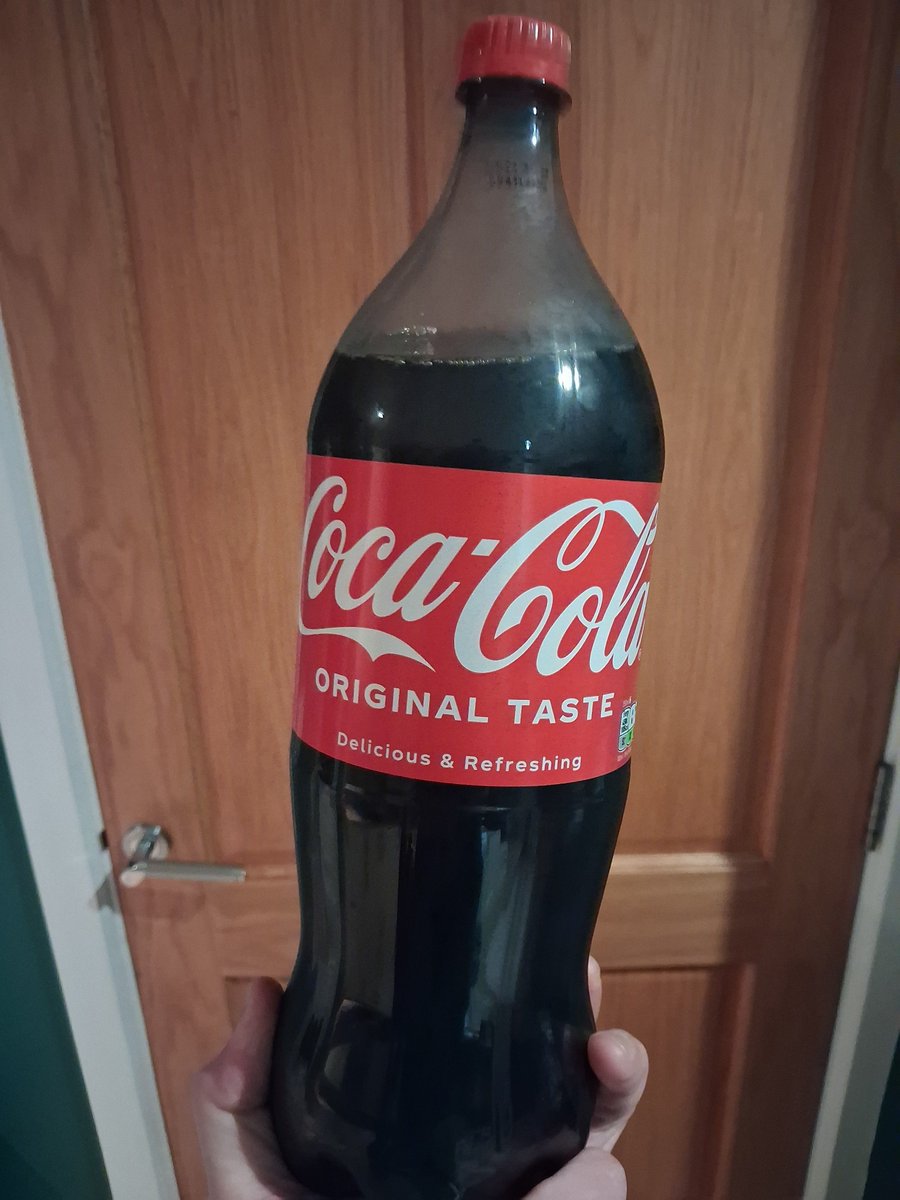 Cully121's tweet photo. Delicious and refreshing
@CocaCola
#cocacolaoriginal https://t.co/g7TvkBFu0J