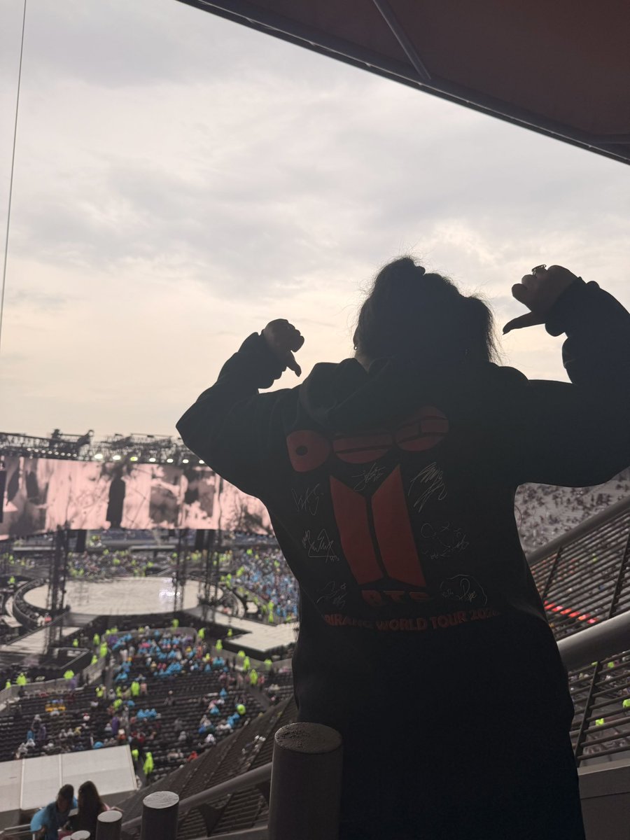 soundofval's tweet photo. 5 meses del mejor día de mi vida ⭐️ https://t.co/YhHegDLScC