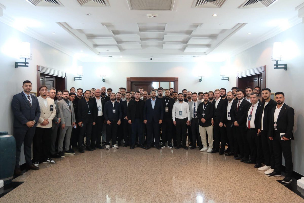omergurcann's tweet photo. 📍 Kızılcahamam

Medya ve İletişim Koordinatörlüğü olarak, 81 il koordinatörümüzün katılımıyla toplantımızı gerçekleştirdik.

Yeni dönemin vizyonunu, stratejik önceliklerimizi ve sahadaki aksiyon planımızı belirleyerek hedeflerimizi ortak bir iradeyle netleştirdik.

Daha güçlü iletişim, daha etkili saha çalışmaları ve daha büyük hedefler için kararlılıkla çalışmaya devam ediyoruz.