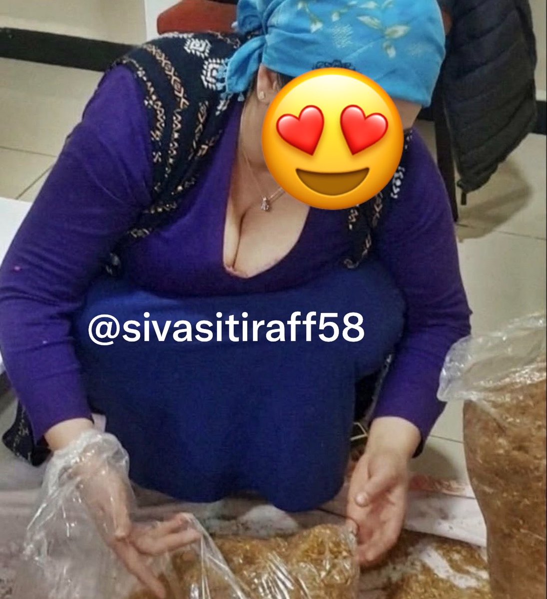 sivasitiraff58's tweet photo. Ensest Takipçim 41 yaşında ki türbanlı teyzesine sert yorumlar istiyor beylerr yorumsuz geçmeyin https://t.co/19aOmFodFS